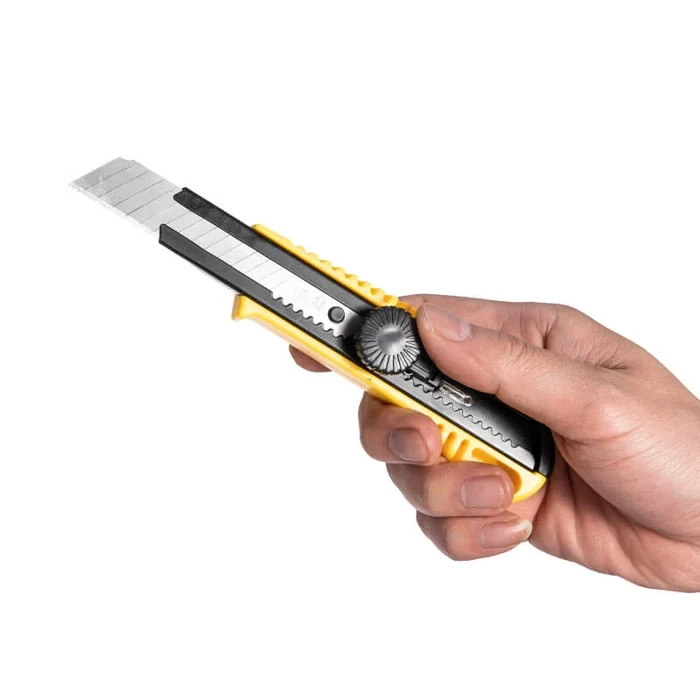 Deli 18mm x 100mm Snap-Off Blade Utility Knife | Ergonomic Retractable Box Cutter with Heavy-Duty Stainless Steel Slider Track | EDL003A / DL003A