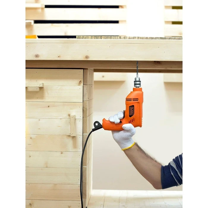 BLACK+DECKER 126-Piece Multi-Purpose Hand Tool Kit | Claw Hammer, Pliers, Wrench, Screwdriver Bits & Voltage Tester in Blow-Molded Case | BMT126C