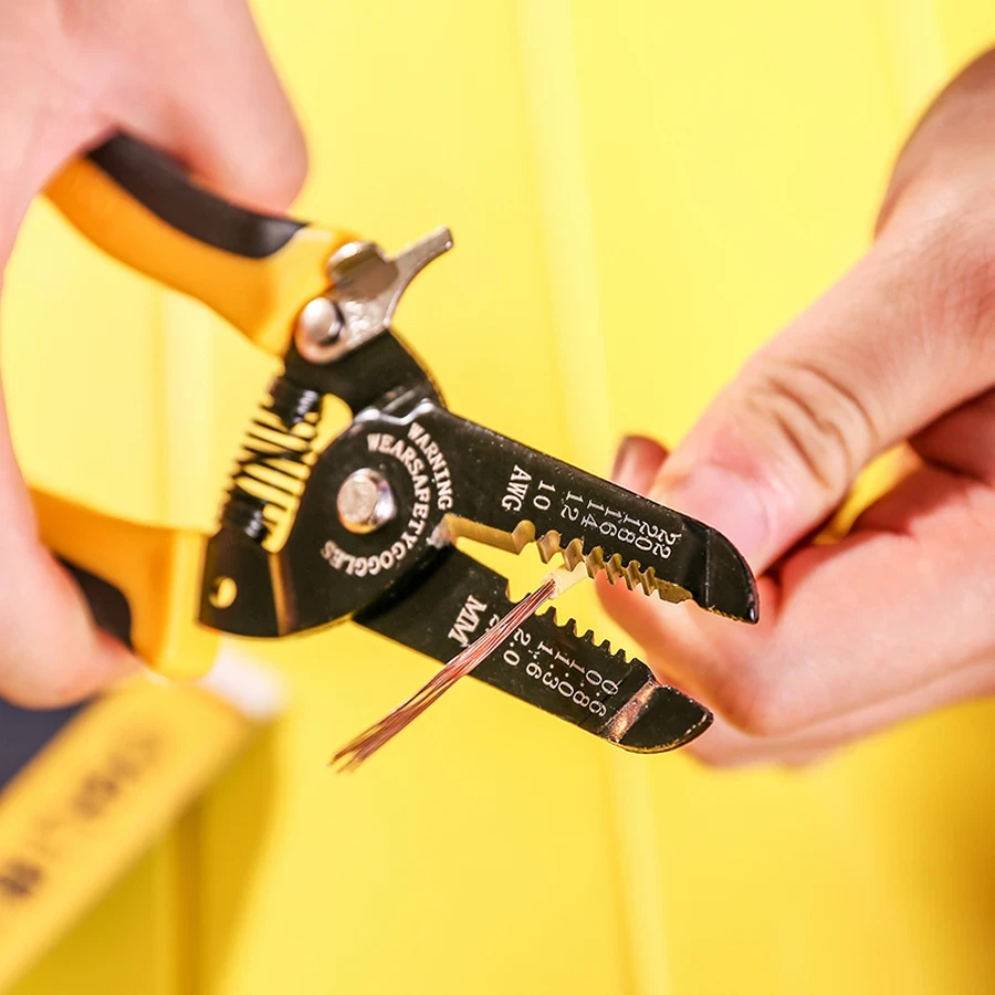 Deli Wire Stripper 0.6 mm to 2.6 mm Range High Carbon Steel with Heat-Treated Jaws & Dual-Color PVC Coated Handle (Yellow) | EDL2607