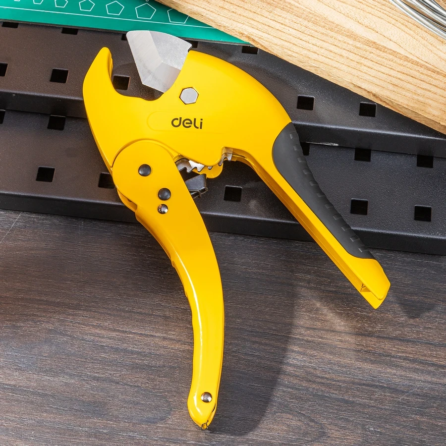 Deli 42mm Professional Ratchet Pipe Cutter | Heavy-Duty 3Cr13 Stainless Steel Rust-Proof Blade PVC/PPR Shears with Aluminum Alloy Body | EDL2507 (Yellow)
