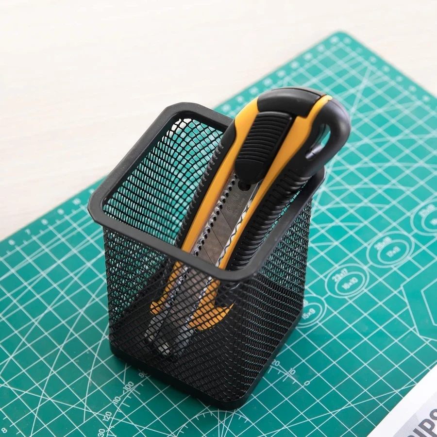 Deli Professional Soft-Touch Utility Knife E2064 - 18mm SK2 Hard Blade, Auto-Lock Safety, Yellow
