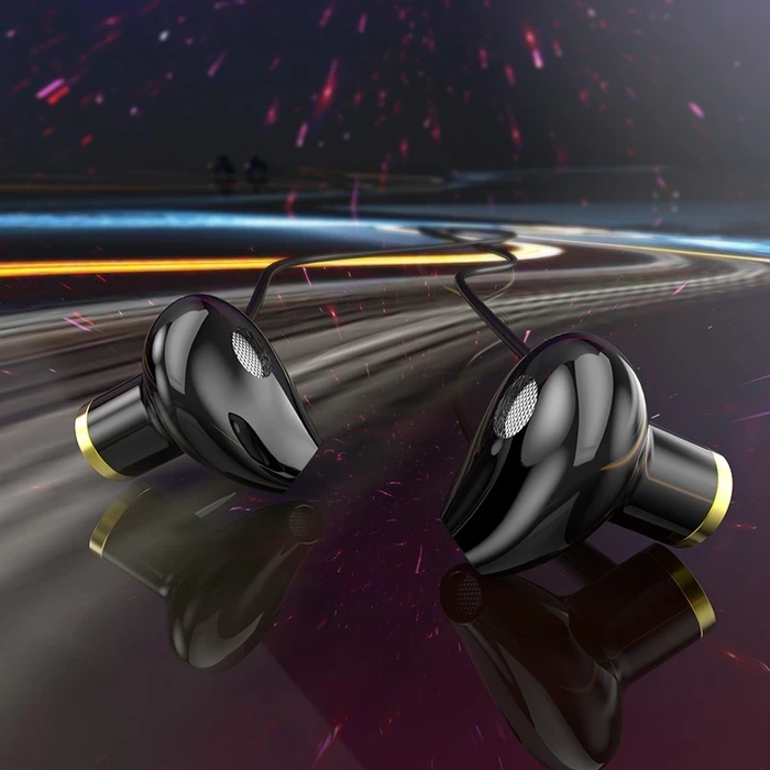 HOCO CANOROUS Universal Wired Earphone with Microphone | 15mm Driver | Black, White Finish | M47