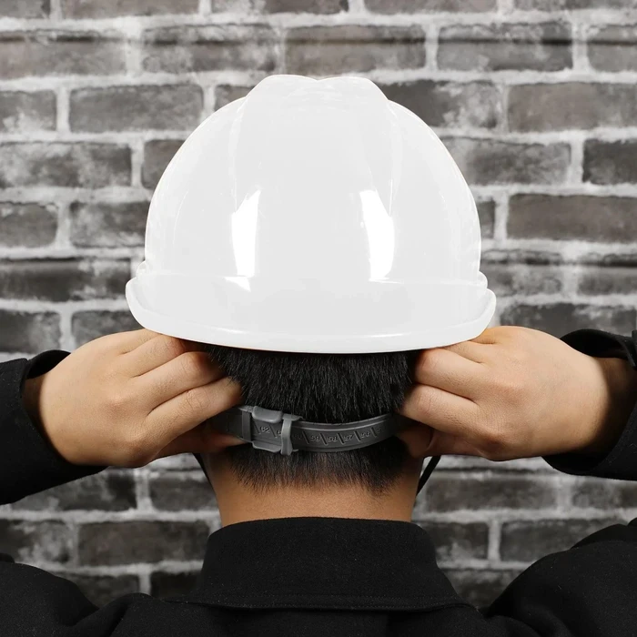 Deli Professional Vented PE Safety Helmet | White Industrial Hard Hat with 8-Point Suspension System, 52-64mm Adjustable Buckle & German Engineered Chin Strap | EDL525024