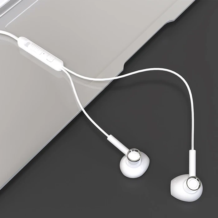 HOCO CANOROUS Universal Wired Earphone with Microphone | 15mm Driver | Black, White Finish | M47