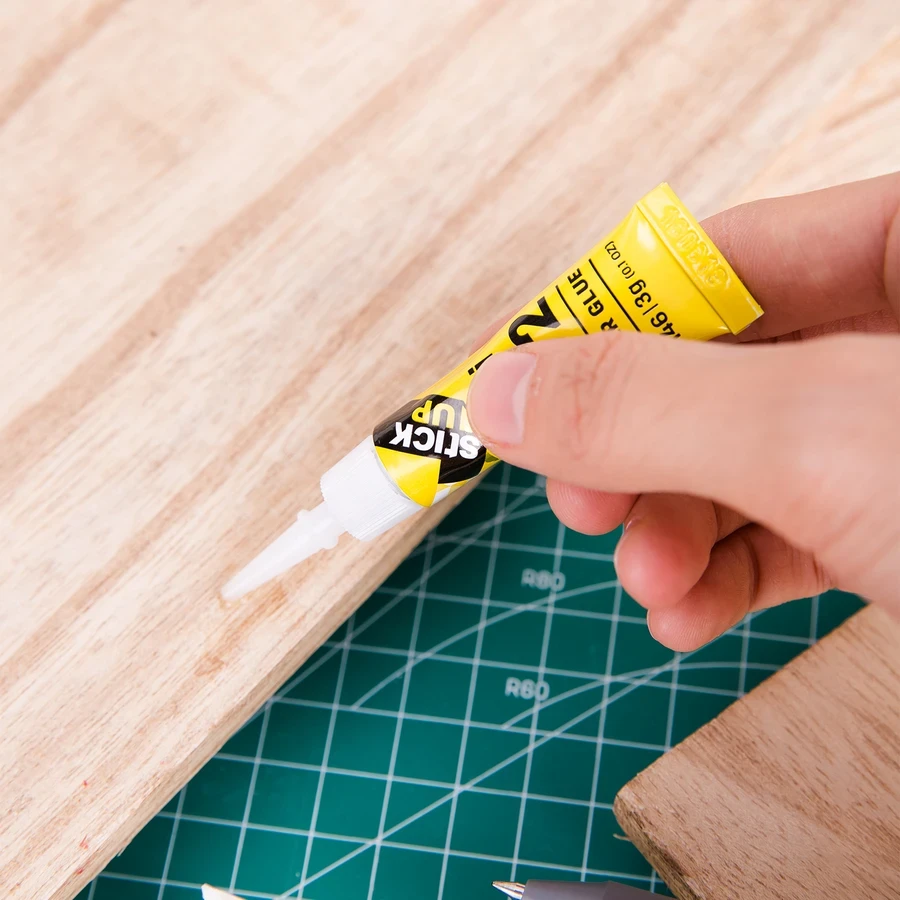 Deli Instant Dry Super Glue | 3g Cyanoacrylate Strong Multi-Surface Fast-Bonding Adhesive with Precision Aluminum Tip (Pack of 8 Pcs) | E7146
