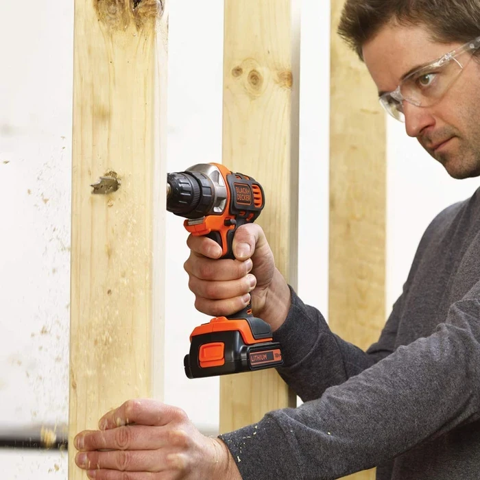 BLACK+DECKER 18V Cordless Multi Drill Driver Kit with 10mm Keyless Chuck, Bits & Storage Box | Variable Speed Reversible Driver | MT218K-GB